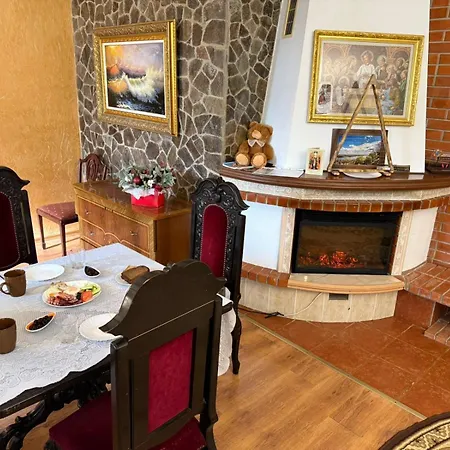 Hotel Palas Tatariv ベッド・アンド・ブレックファスト
